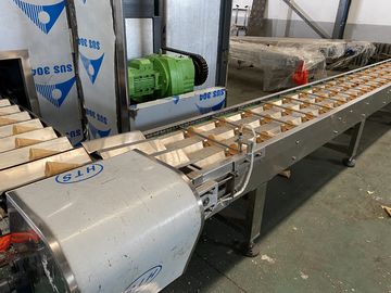 Stain Steel 90 Derajat Turn Conveyor Ice Cream Cone Line Produksi