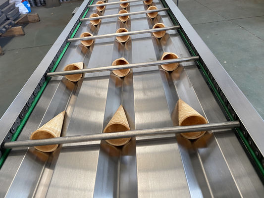Harga yang bagus Mesin Pembuat Kerucut Wafer Es Krim Industri 5000pcs/Jam yang Dipoles on line